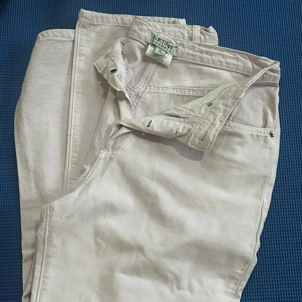 Karen Kane
Pink Jean
Easy fit - Picture 2 of 3